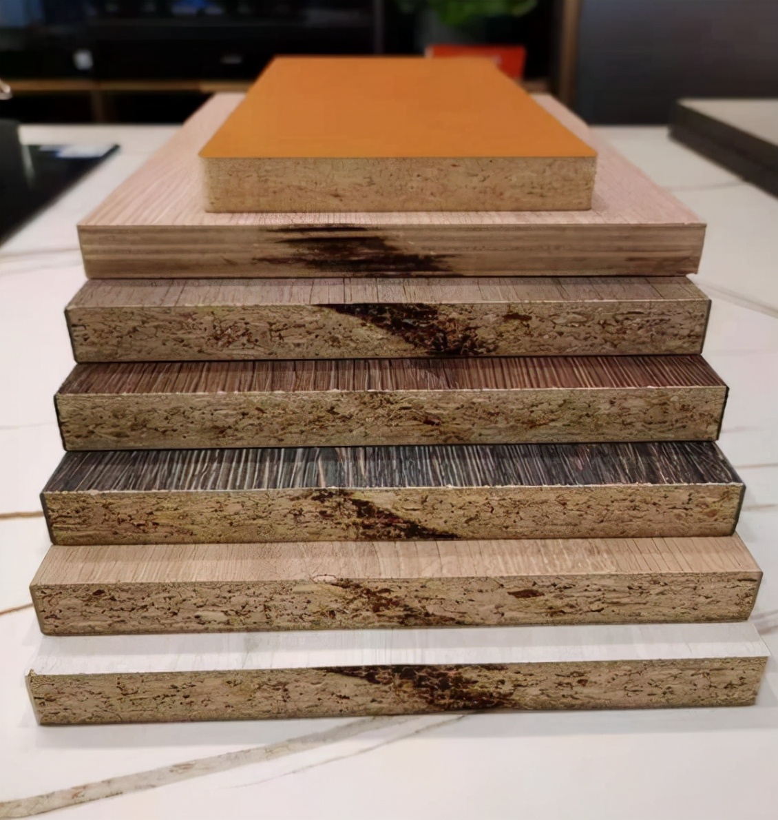 都是颗粒板,为什么爱格板更环保?进口板材就是比国产的好吗?