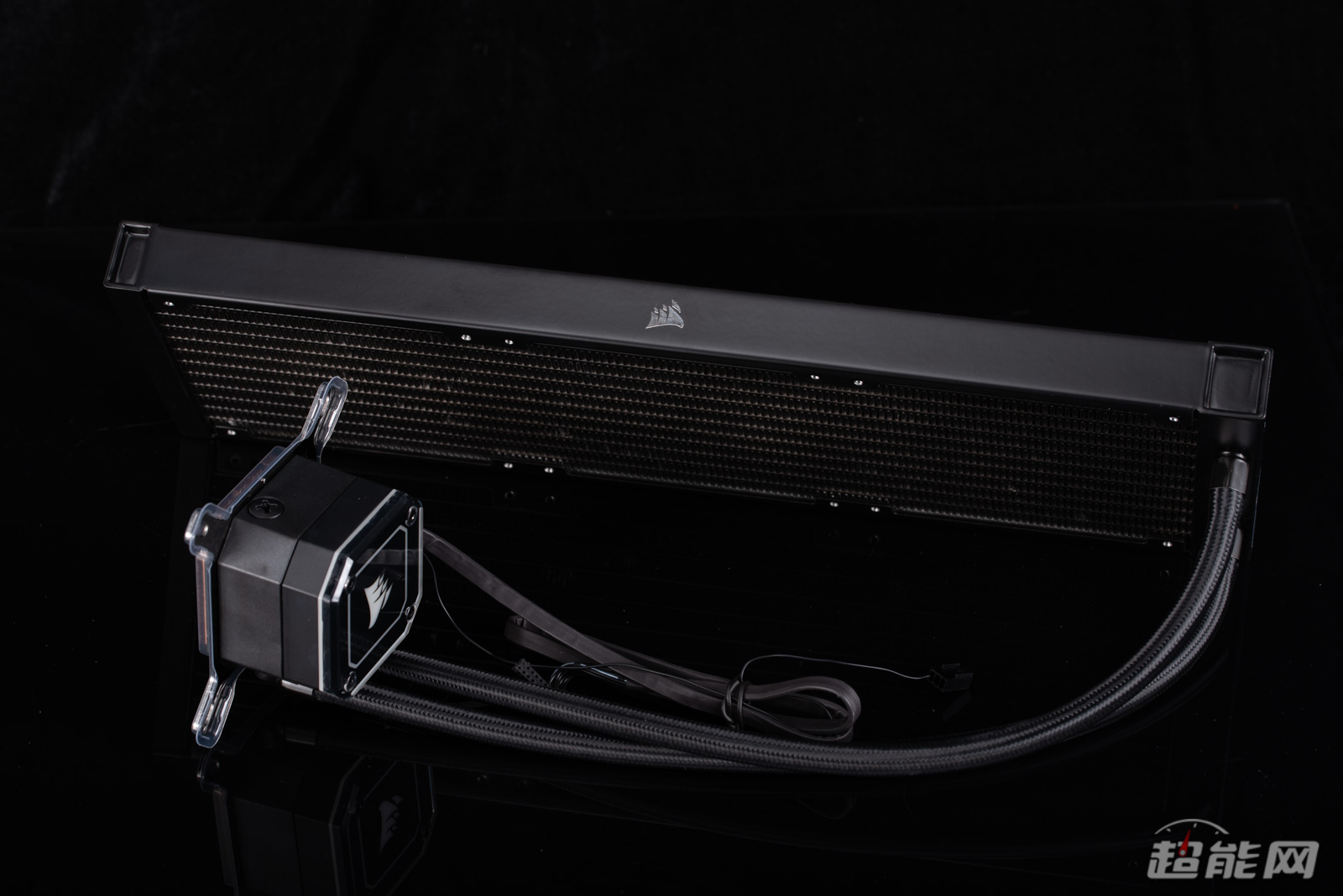 美商海盗船H150i ELITE CAPELLIX 水冷评测