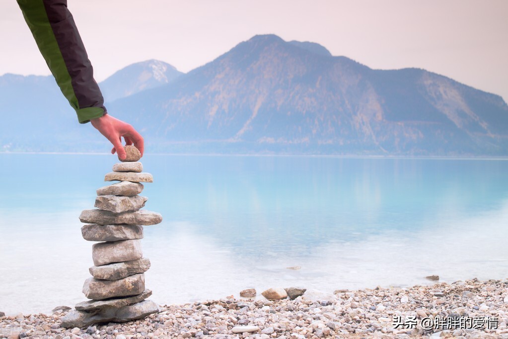 世态炎凉，洞察世事，人得败一次，看透人生，人得输一次