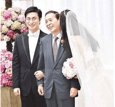 盘点“香江上流闺蜜团”五个千亿豪门婚礼，看看到底谁更壕无人性