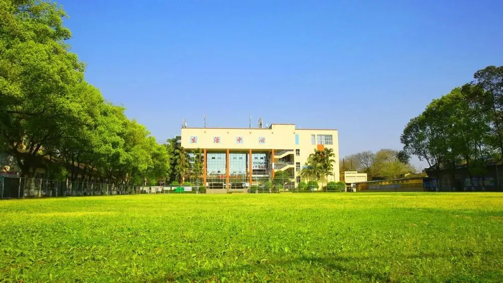 这所大学被誉为“西部化工的黄埔军校”，即将搬入1000余亩新校区