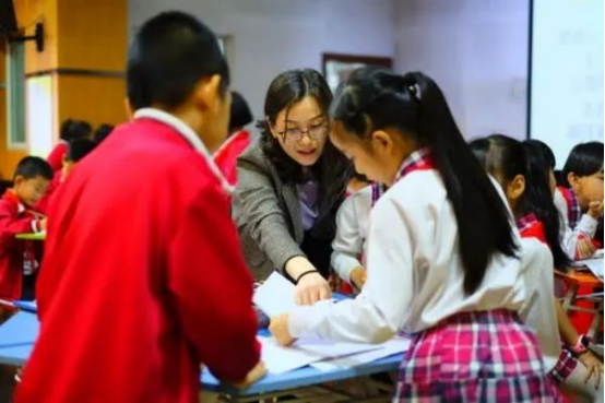 双减政策实施，民办学校和公办学校差距被拉开，家长会怎么选？