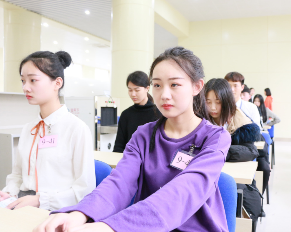 毕业以后才知道，同为专科走单招和高考进大专，差距不止一星半点