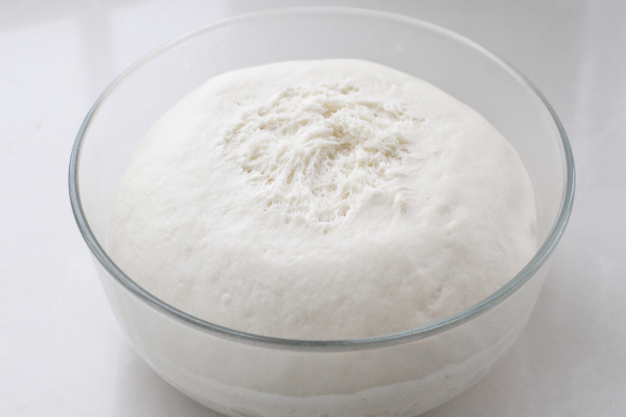 包子煎着吃，脆底鲜香咬一口冒汁儿，做法简单比外面卖得好吃多了