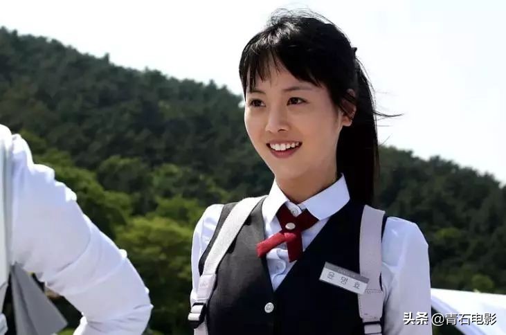 韩国考试恐怖片，作案目标按照成绩排名来，评分才6.4，但后劲大