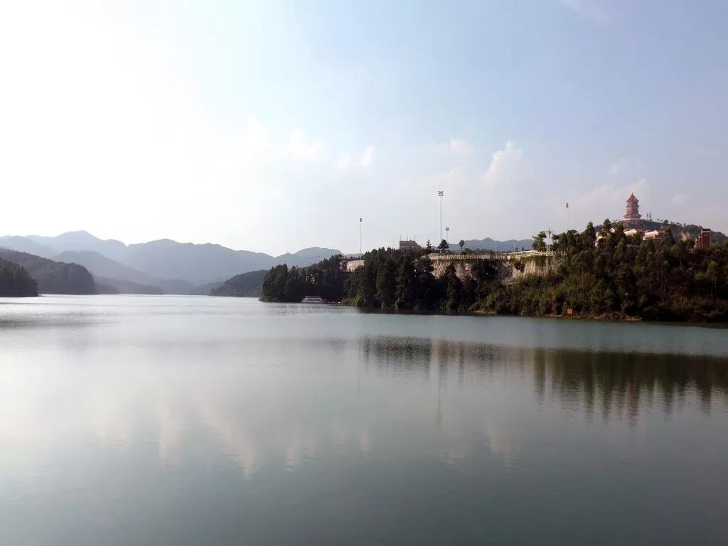 2020年广东最美的中职学校排名，你的学校可以C位出道吗？