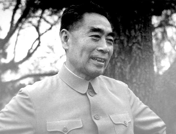 1937年周恩来崂山遇袭，替身被捅20多刀，是谁策划的？