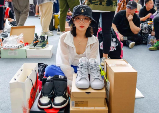 大学生“生活费等级排行榜”，前后差距太大，家长要做到心中有数