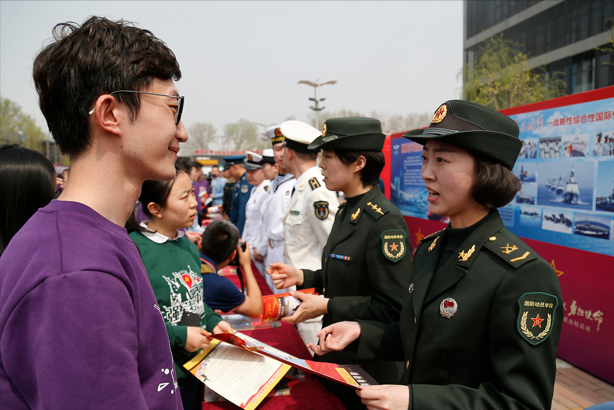 2021年成为一名军人共有7条途径，应征青年和父母须知