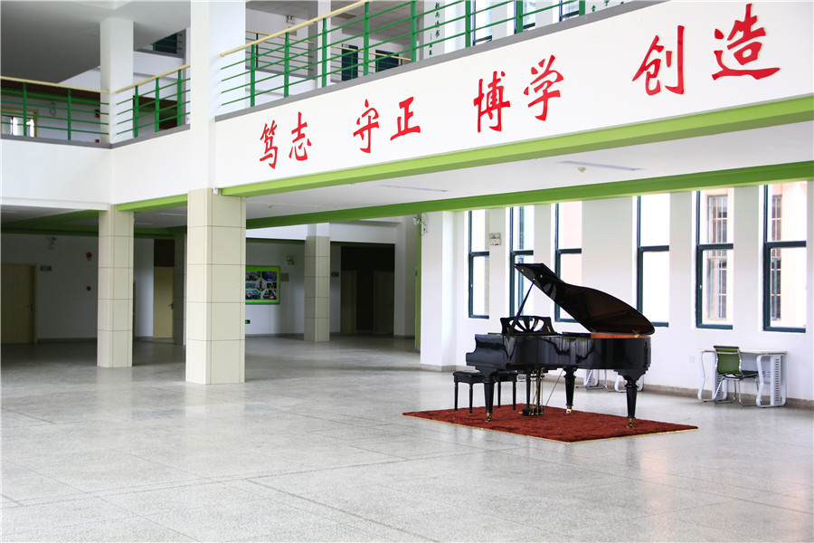 轴一中(洛阳复兴学校高中迎来发展新机遇,原轴一中教学团队悉数到来)