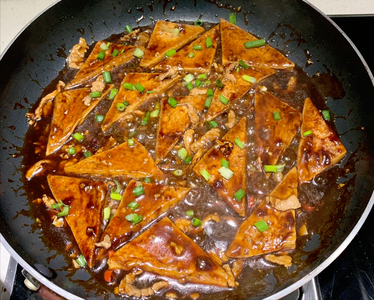 紅燒豆腐的家常做法,紅燒豆腐的家常做法最簡單的