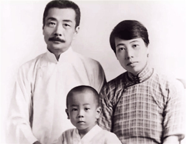 1936年鲁迅深夜因病逝世