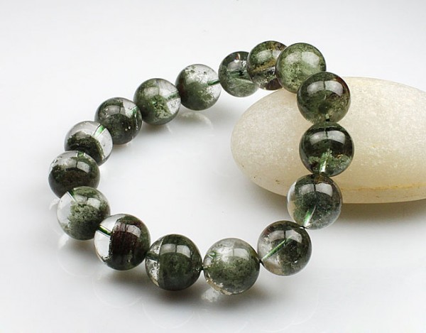 绿幽灵手链功效与作用详解佩戴绿幽灵的功效与好处解析