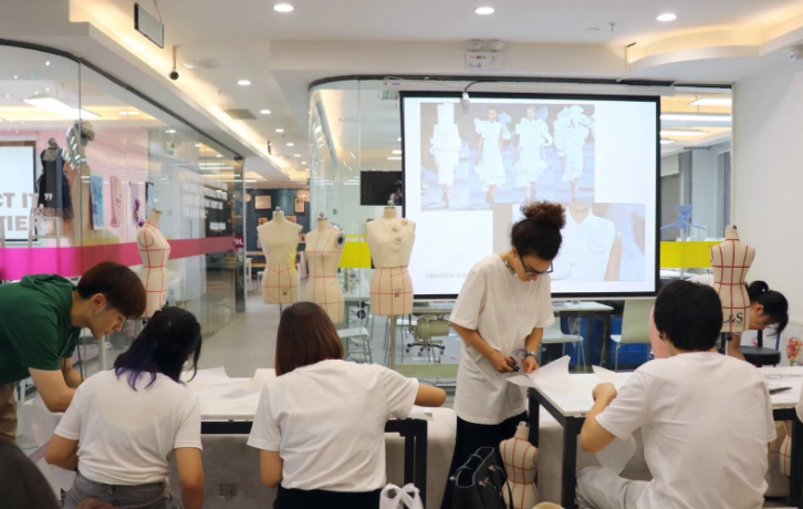 大学里正在被“撤销”的专业，就业前景堪忧，21届考生报考要三思