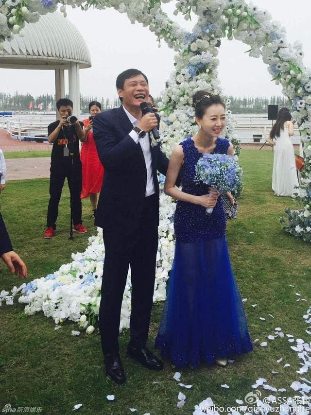 张梦瑾(范志毅的三婚妻子,长相甜美身材高挑,想当初丈母娘也是强烈