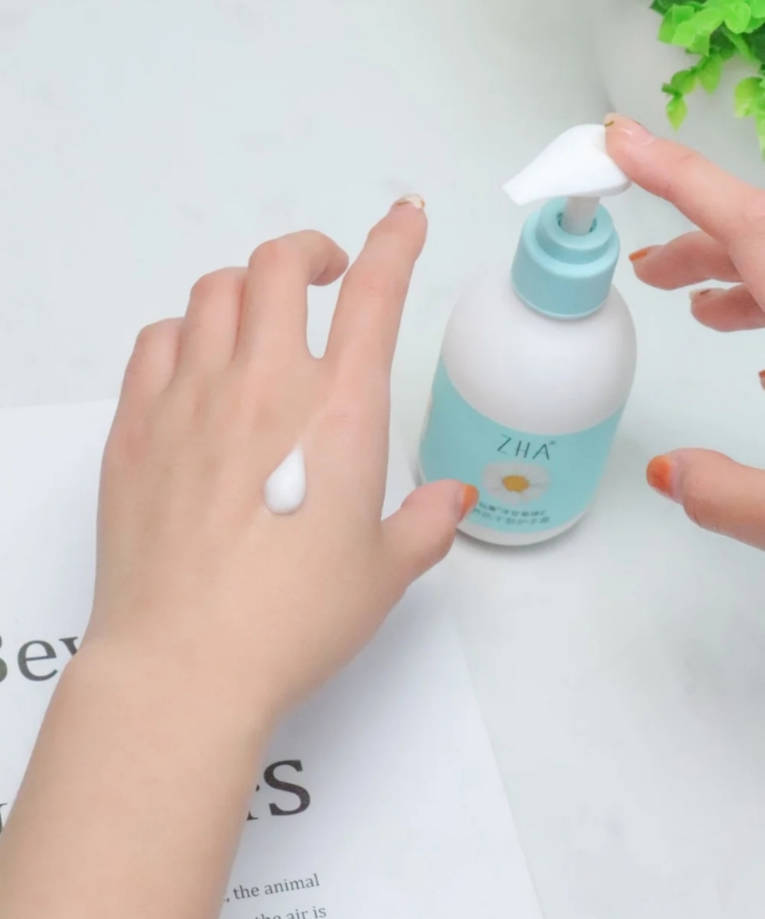 精致女孩爱用的护手霜排行榜：欧舒丹人气俱佳，小甘菊平价好用
