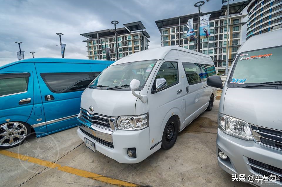 金杯大海狮、海格H5C、蒙派克S和长安尊行看过来，HIACE改装列队