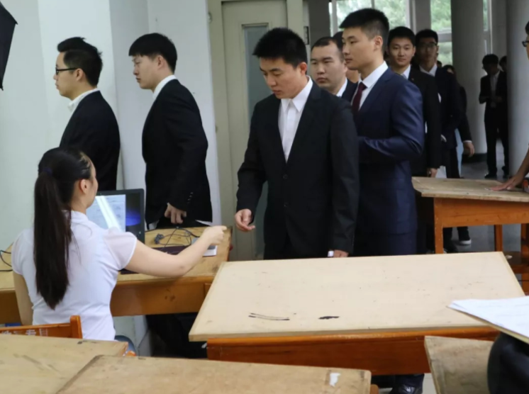 公务员待遇有调整，绩效奖金将有所下调，各个地区有所差异