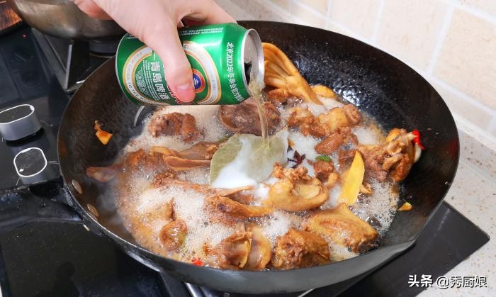 刚买的新锅别直接用，大厨教你开锅技巧，不粘锅也不生锈，超耐用