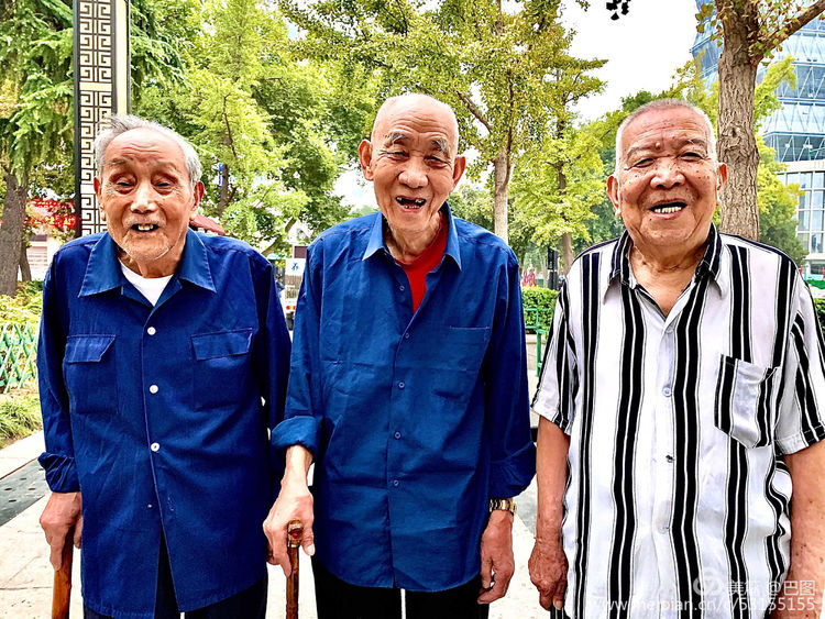 10月7日重阳节，十几首诗词100幅照片，致敬天下老年人