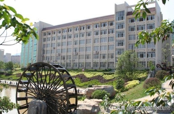 高考压线不用怕，这6所“二本”大学录取分数低，适合文理科生