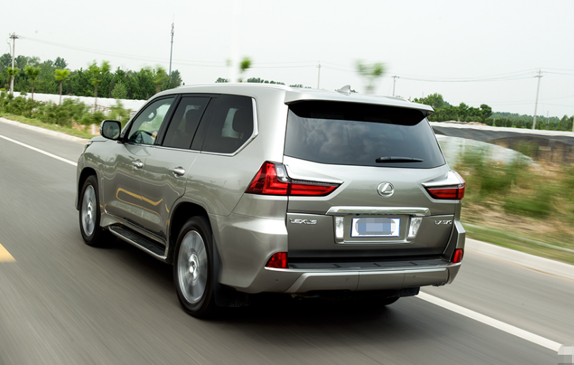 133万提了雷克萨斯LX570，开了8690公里，车主有话说