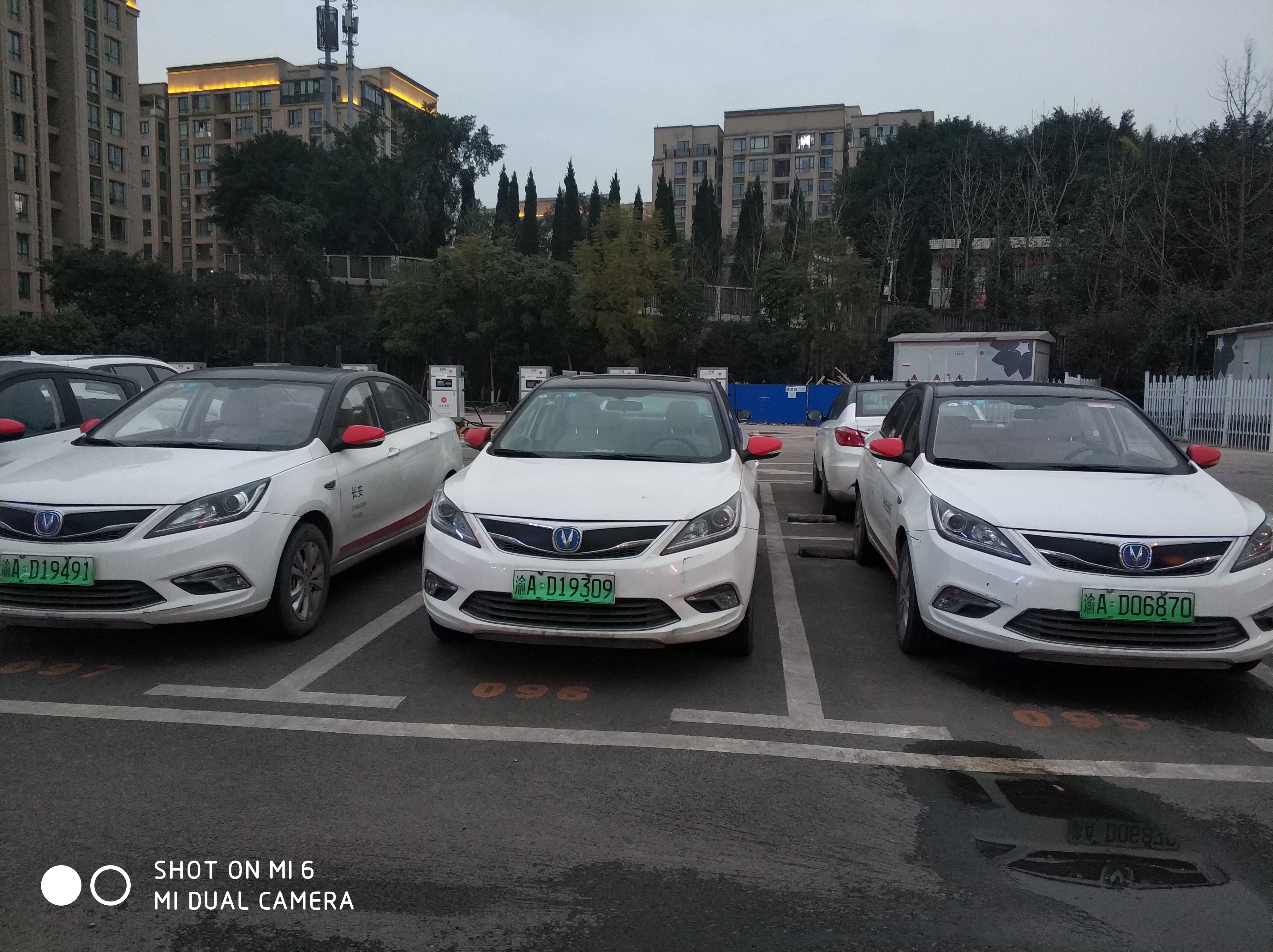 重庆共享汽车便捷出行，畅享城市绿色交通新方式