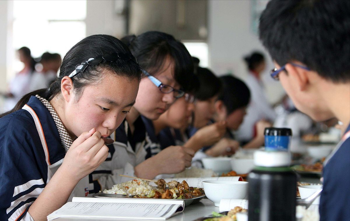 高考期间考生怎么吃？家长记牢2补充和6避免，助力孩子考出好成绩