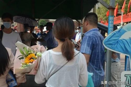 高考多少分才有机会读一本大学？比去年高还是低，很期待