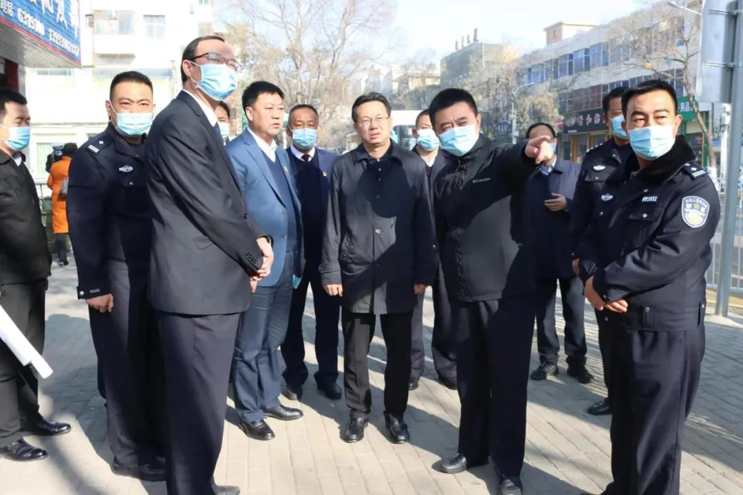 何东同志调研督导临夏市道路交通安全管理工作