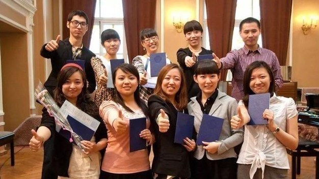 花140万出国留学，回国月收入4500，“海归”变“海带”值得吗？