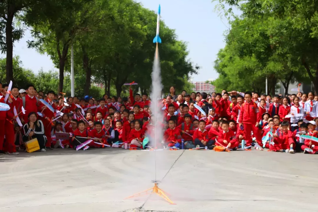 星辰大海,与你同往——西安高新国际学校给孩子一个“航天梦”,向着浩瀚星辰出发