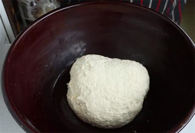 正宗手抓饼做法，外酥里软层次多，多做一些冻起来，当早餐好方便