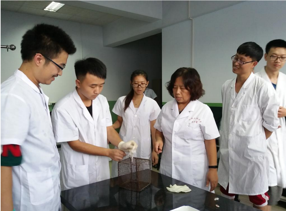 大学里“烧钱”的专业，含金量低、就业难，经济条件差的学生慎选