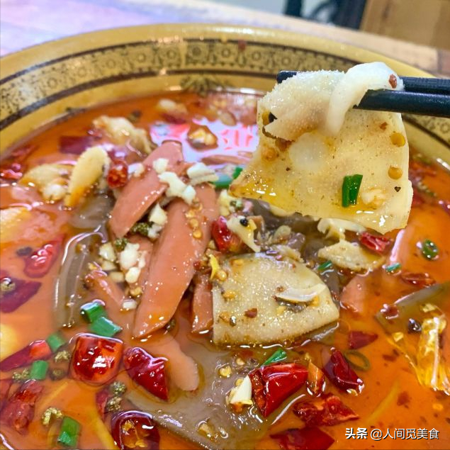 杭州学校里这家小饭馆，价格真是贼便宜，芋儿肥肠鸡不抢吃不上