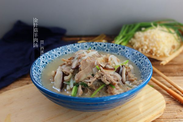 要想羊肉不腥不膻，除了焯水，加这3种食材一起炖，汤更鲜美