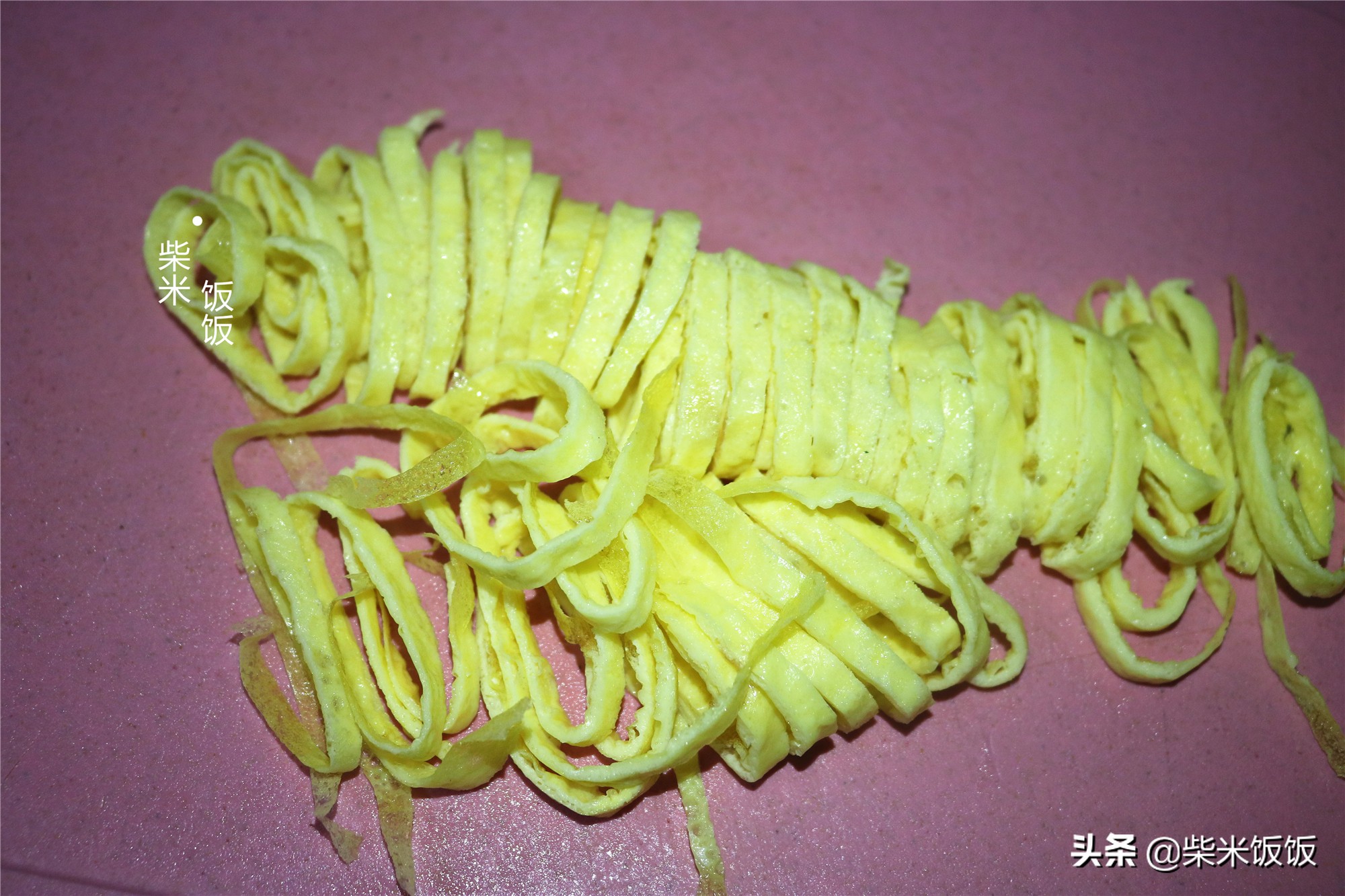 深秋十月，多喝这碗汤，3种食材搭配，营养补水，太鲜了