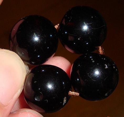 五彩夺目的缅甸琥珀(女士手串多少颗珠子好10*14) 第14张