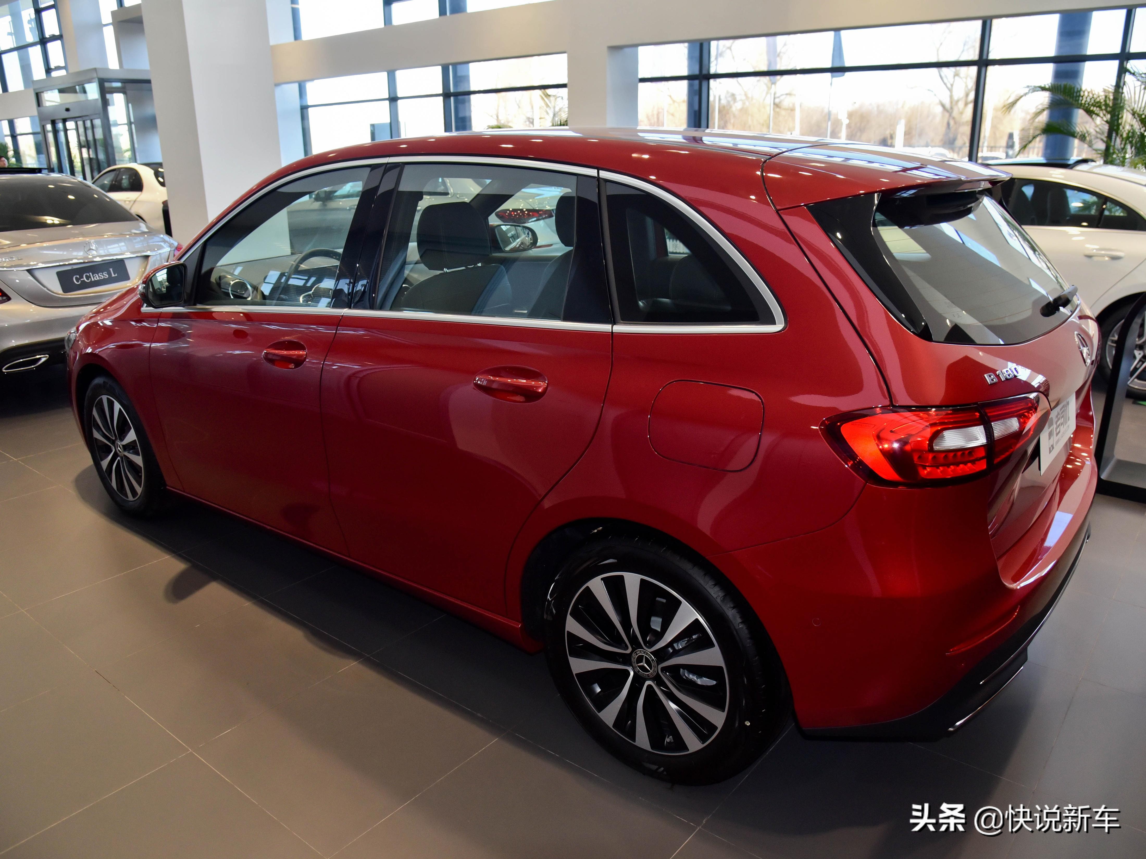 价格便宜的原装进口奔驰，空间比入门A级更大，带你看奔驰B级