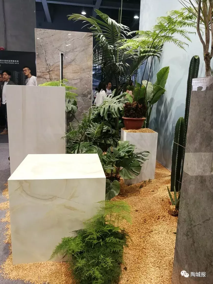 诺贝尔、新明珠、鹰牌2086、蒙娜丽莎……广州设计周，陶企人气很旺