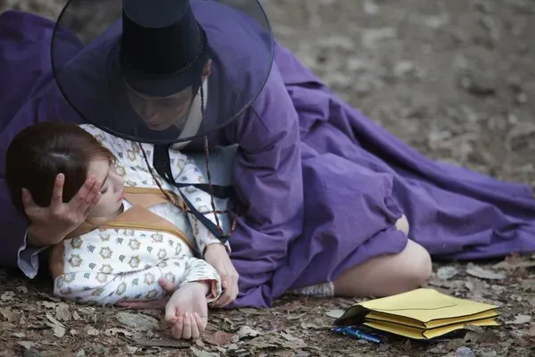 10部超甜奇幻韩剧：穿越、鬼上身、外星人、灵魂互换，真好看