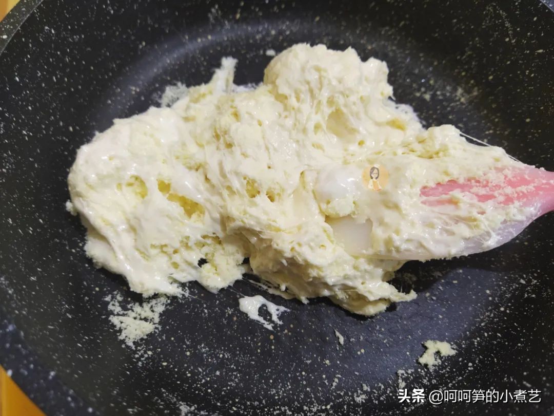 过年啦，小朋友怎能没有零食吃，教你制作牛奶棒棒糖，简单又好吃