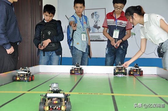 下一个10亿级产品市场，智能机器人里的赚钱商机