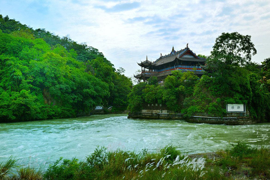 都江堰，世界最伟大的水利工程，成就了两千多年的天府之国