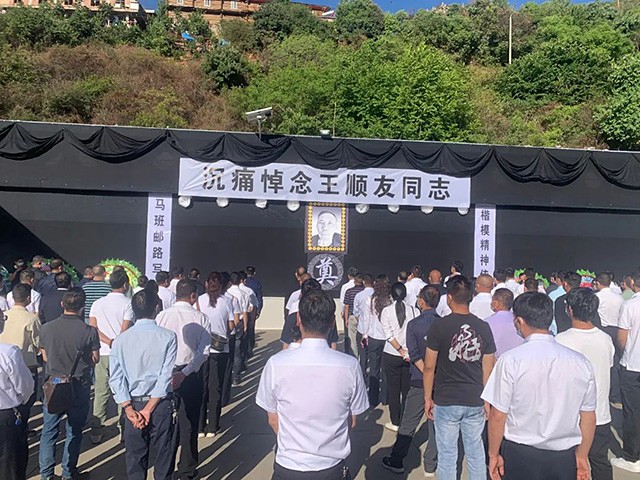 感动中国的邮递员王顺友去世，儿子回忆：突然去世，生前状态不错