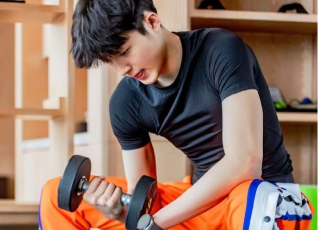 清华大学校草图片（吉大）