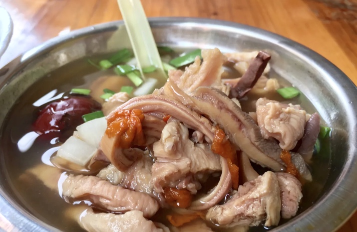 中山八路这家不起眼的粉面店，羊杂粉和牛三星征服嘴刁荔湾街坊