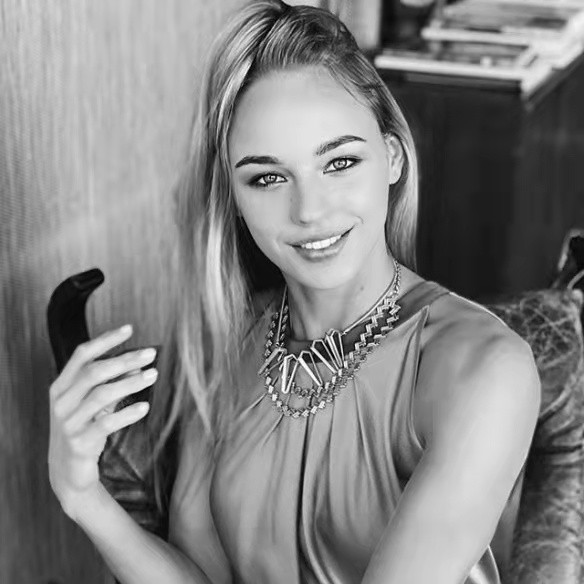 二:达莉亚的性感风穿搭小技巧