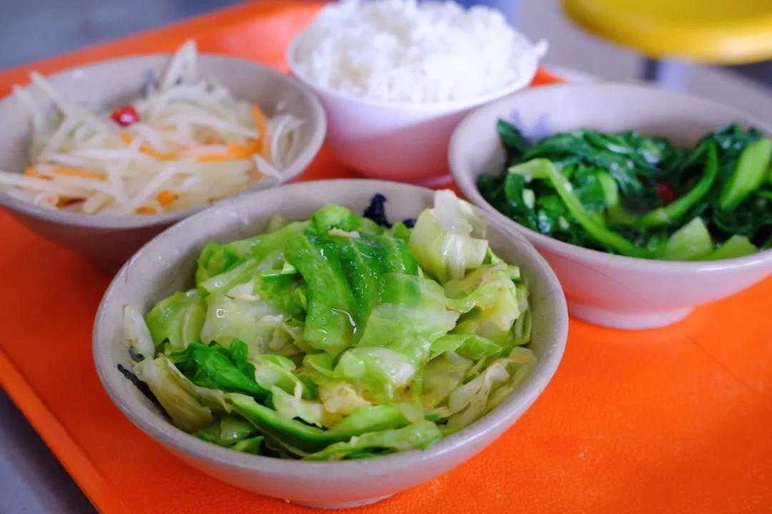 坐拥亚洲最大的连体教学楼，网红美食吃不完，西安这高校火了！