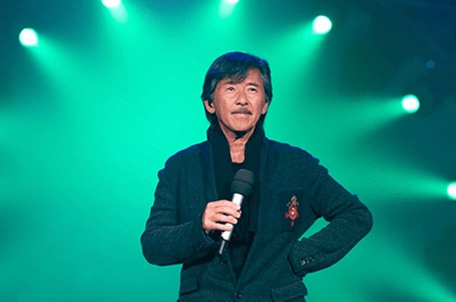 不怕人老怕心老，依旧活跃的8位高龄明星，最小的李雪健都67岁了